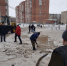 Воду от дома №130 по ул. Красная Сибирь отводили и с помощью техники и вручную - Курьер.Среда.Бердск