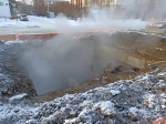 Откачивают воду из тепловой камеры на улице Лунная в Бердске