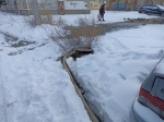 Откачивают воду из тепловой камеры на улице Лунная в Бердске