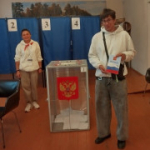 На избирательном участке в Лесхозе первым проголосовал 18-летний бердчанин