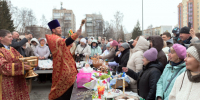 Светлое Христово Воскресение: Бердчане встретили праздник крестным ходом и молебном - Администрация г. Бердск