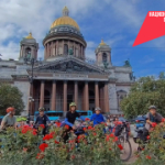 Наши рулят! На велосипедах по России колесят вместе с родителями школьники Бердска